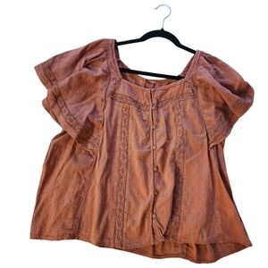 Boxy Blouse with Ruffled Sleeves